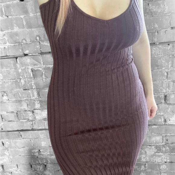 Meshki rib knit midi dress NWT - Picture 3 of 3